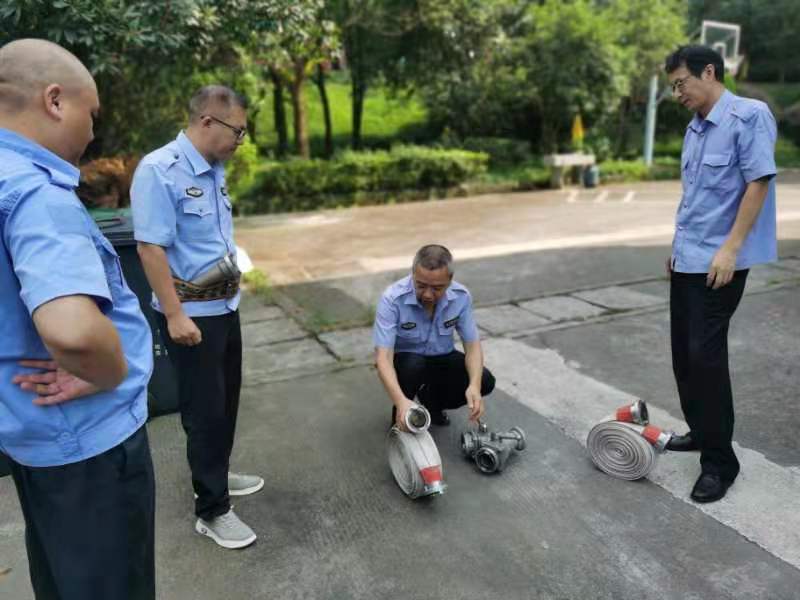 1649918813837616.jpg 執(zhí)勤一隊二帶連接訓練蔣弓攝.jpg